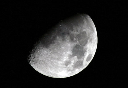 1207-Moon01-450